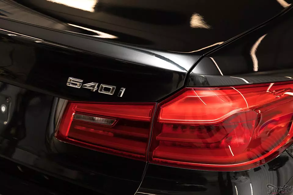 BMW 540i. Восстановительная полировка кузова и защита керамикой.